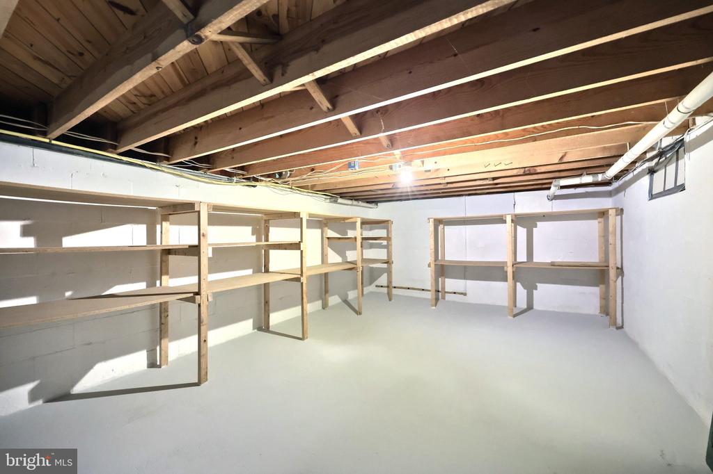 4079 WILSHIRE DRIVE