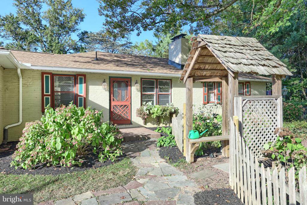 4079 WILSHIRE DRIVE