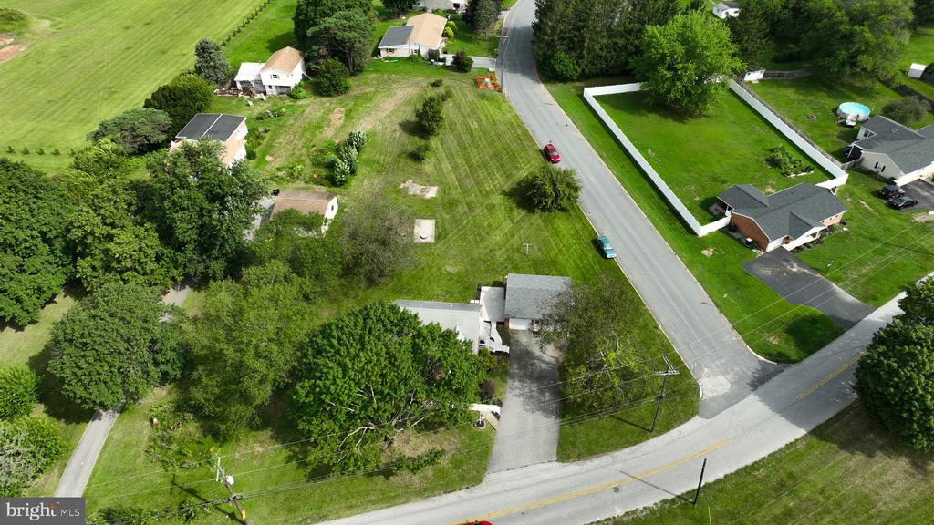 720 SINKING SPRINGS LANE