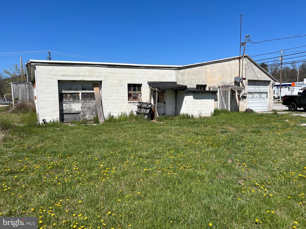 11472 N MAIN STREET EXTENSION