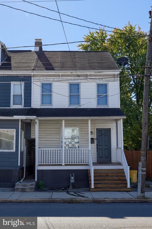 866 E PROSPECT STREET
