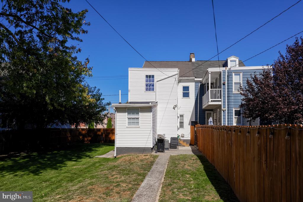 866 E PROSPECT STREET