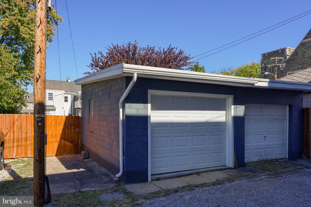 866 E PROSPECT STREET