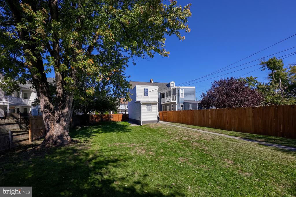 866 E PROSPECT STREET