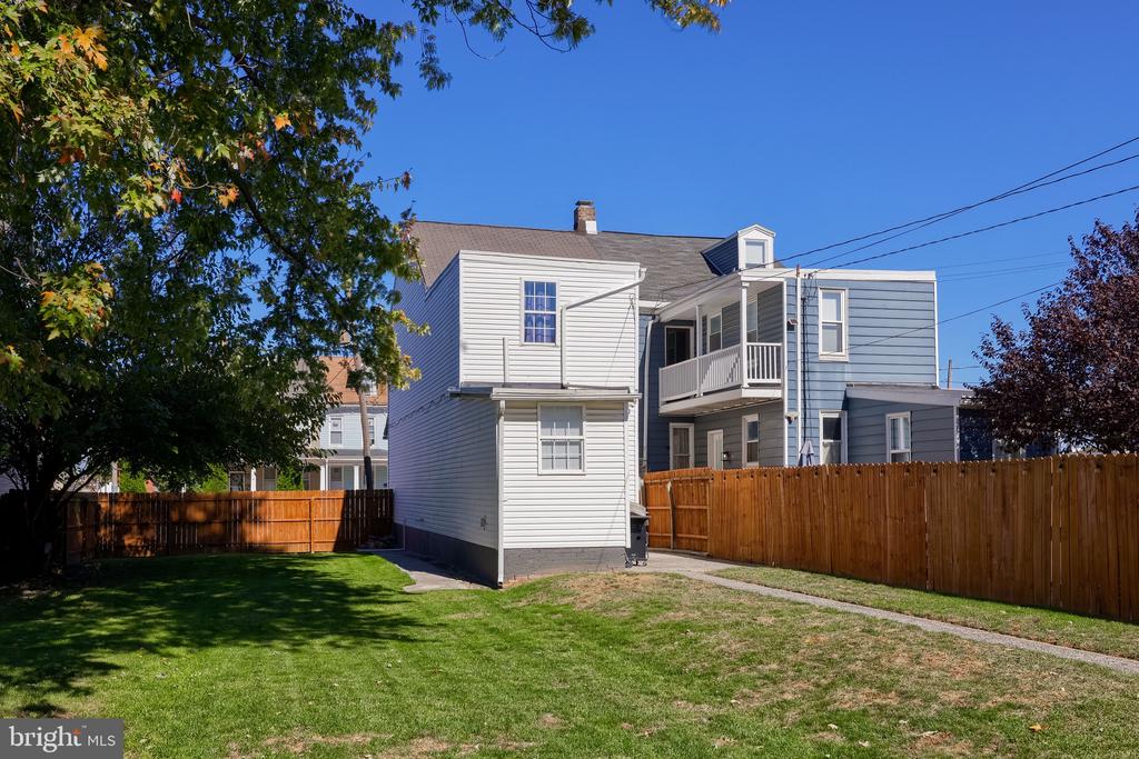 866 E PROSPECT STREET