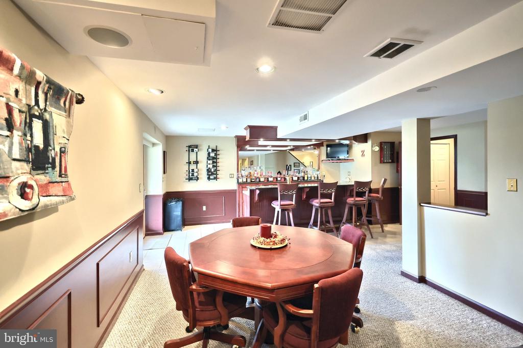 2337 WEDGEWOOD WAY