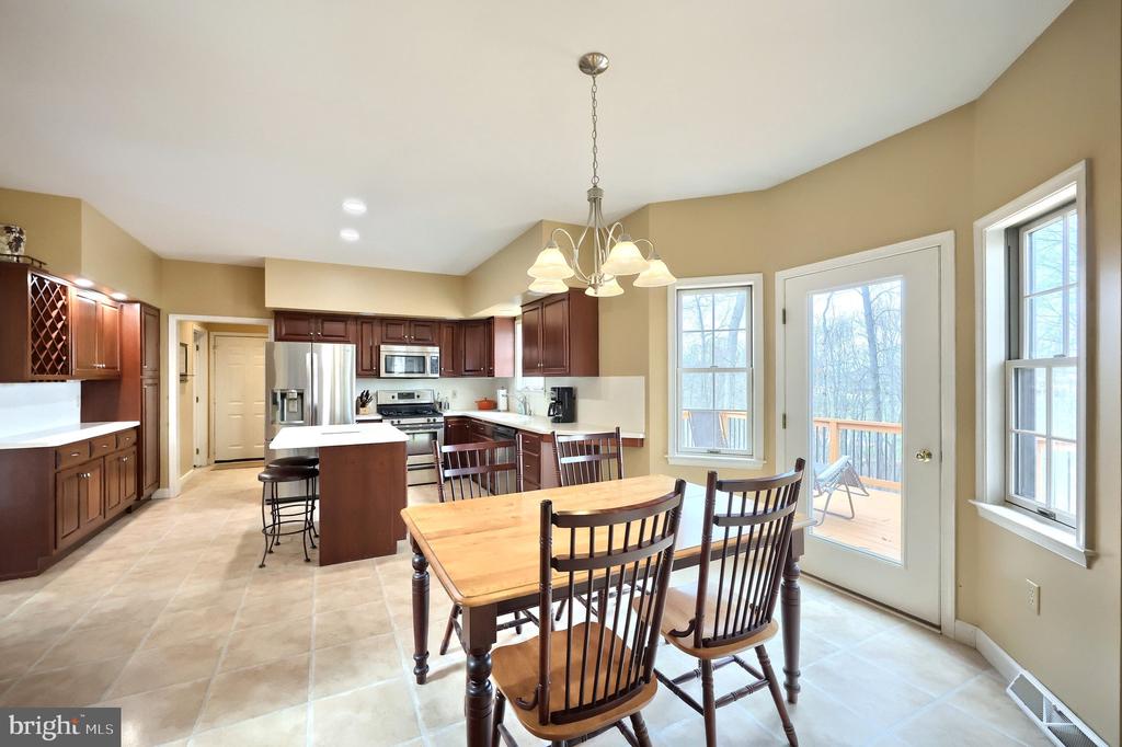 2337 WEDGEWOOD WAY