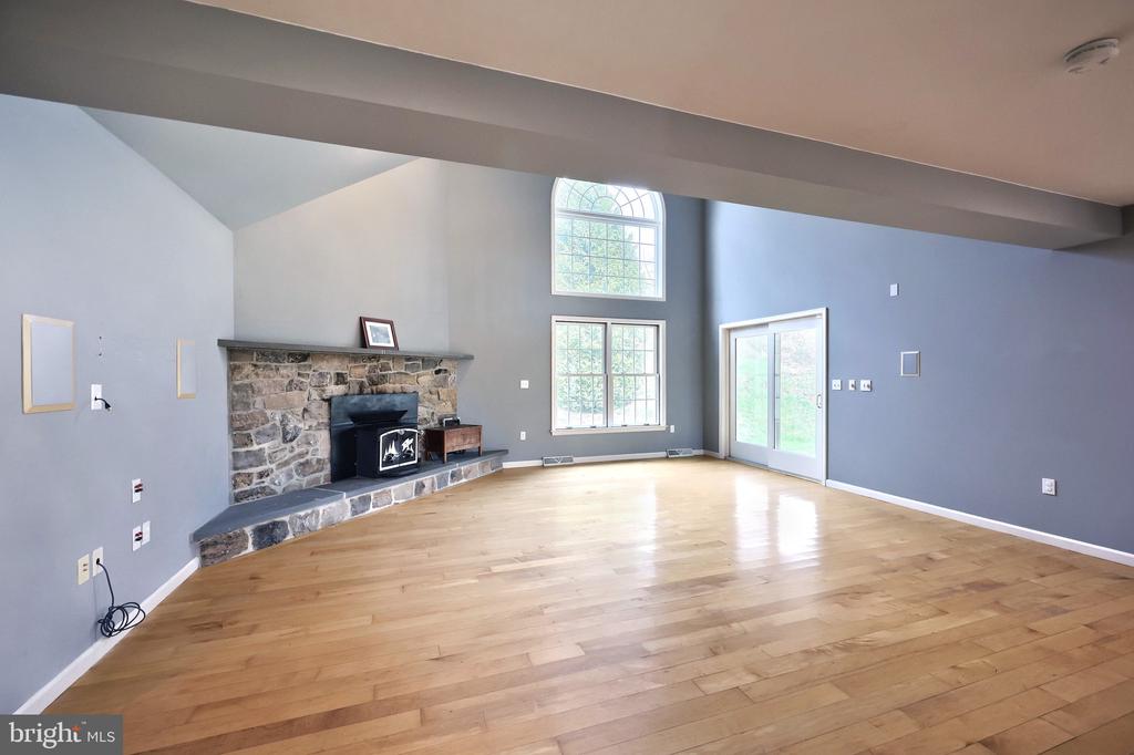 101 FAIRFAX DR.