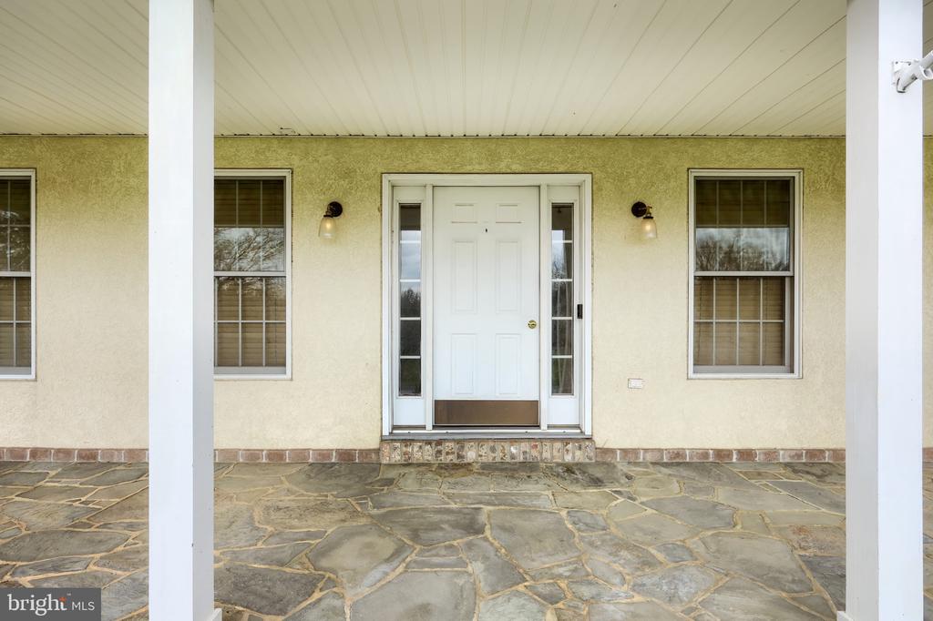 101 FAIRFAX DR.