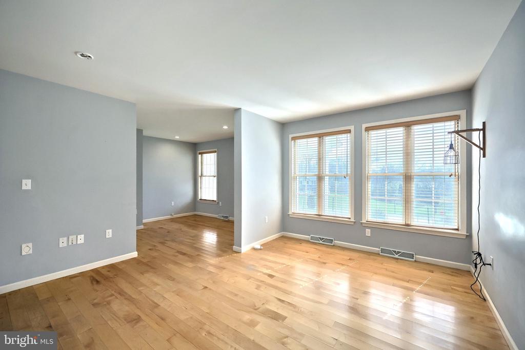 101 FAIRFAX DR.