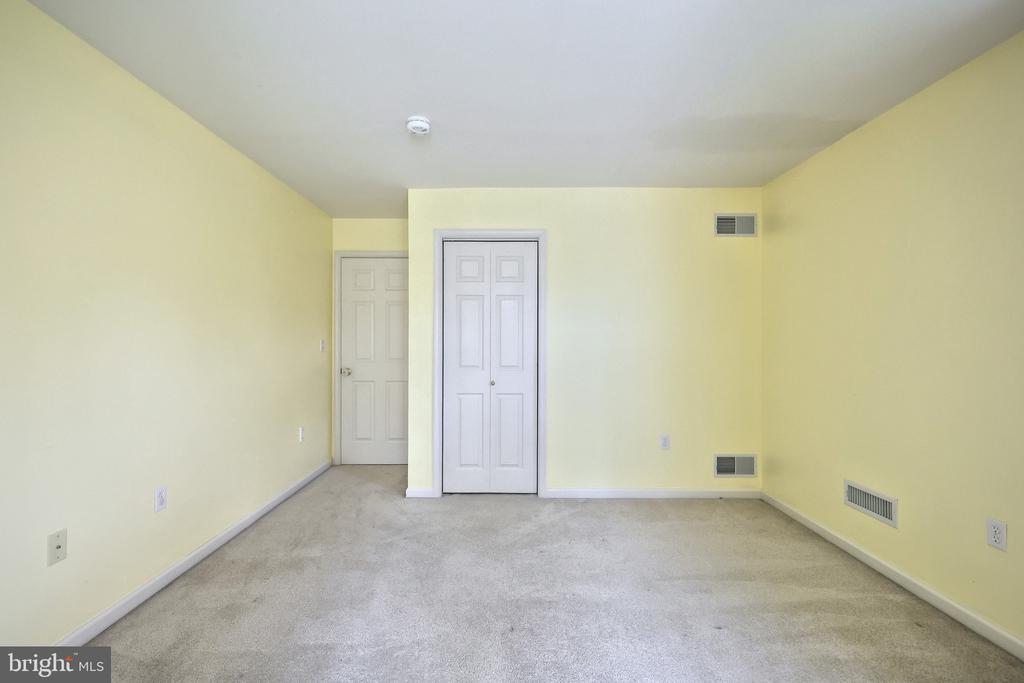 101 FAIRFAX DR.