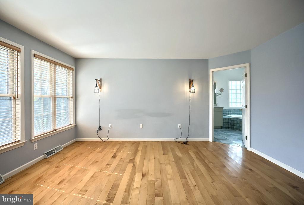 101 FAIRFAX DR.