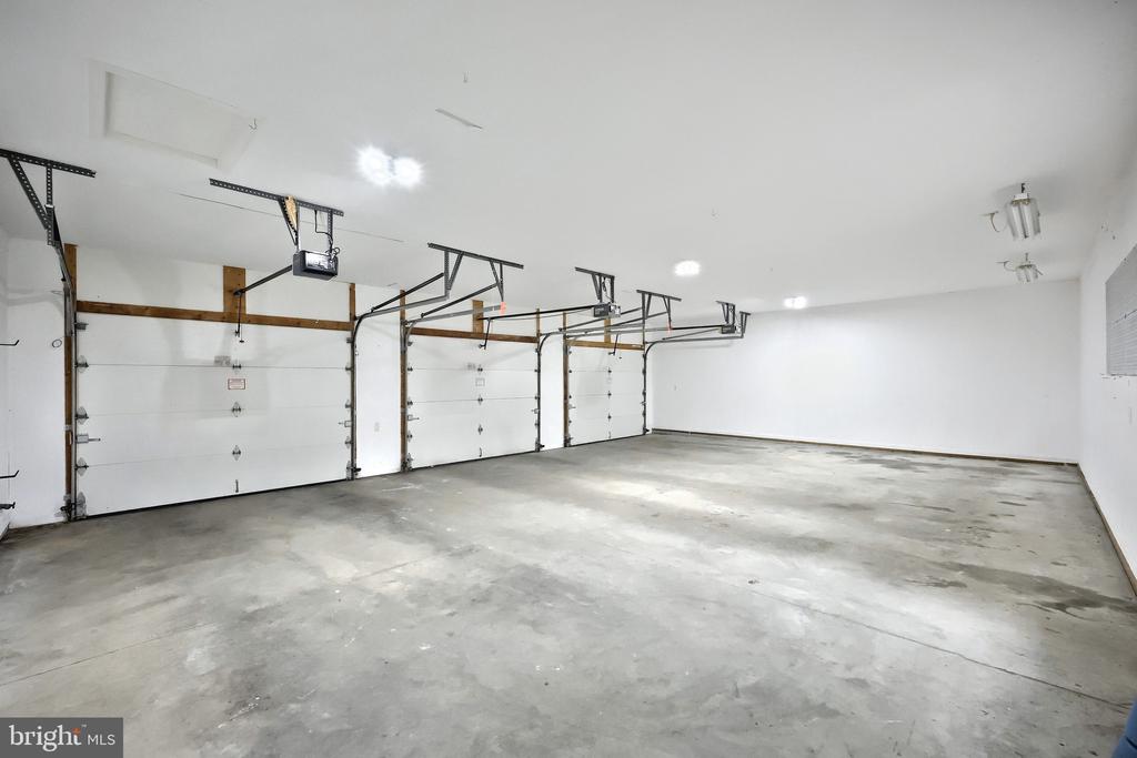 101 FAIRFAX DR.