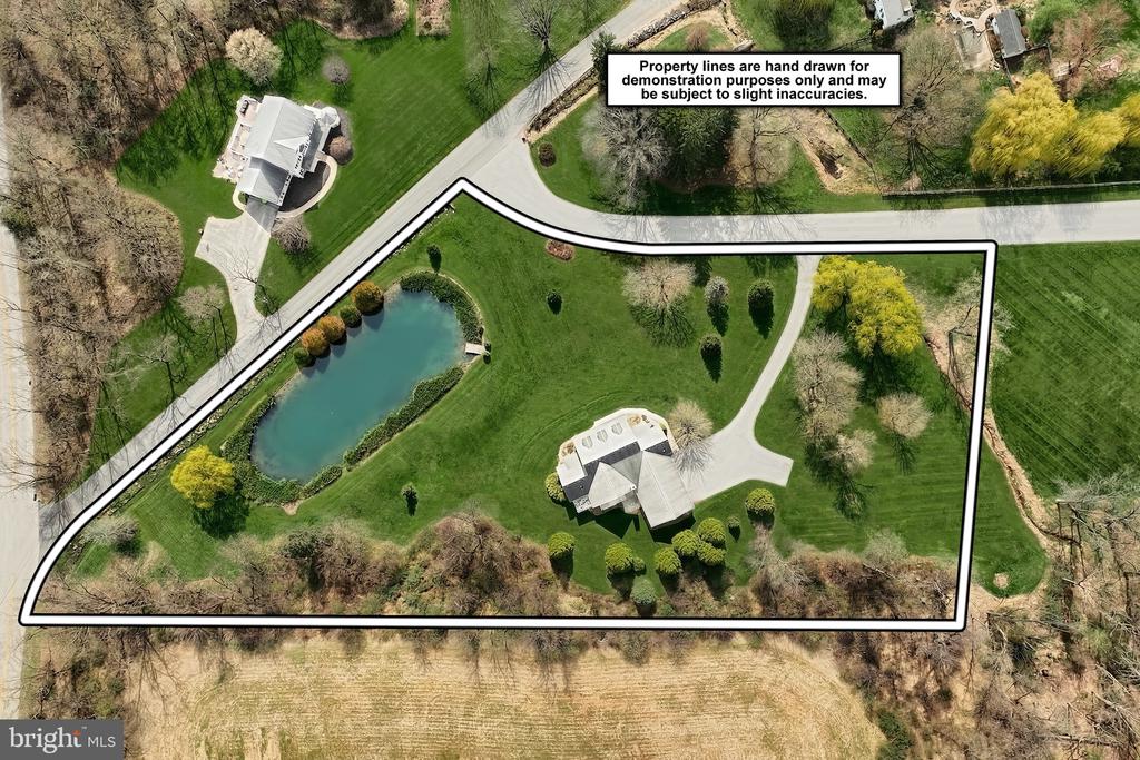 101 FAIRFAX DR.