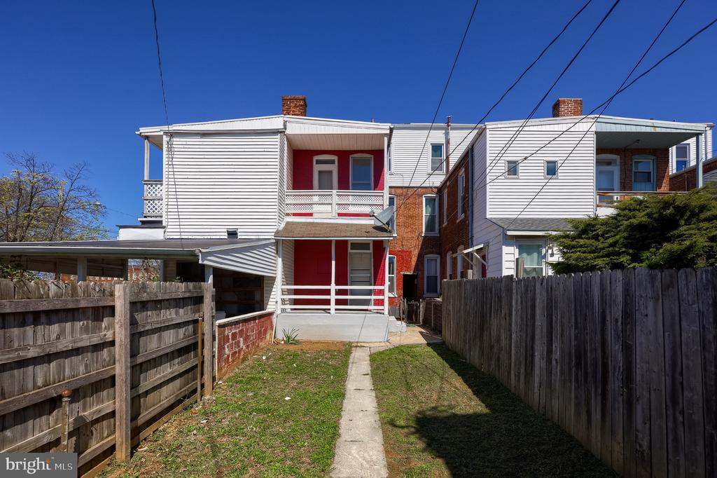 702 YORK STREET