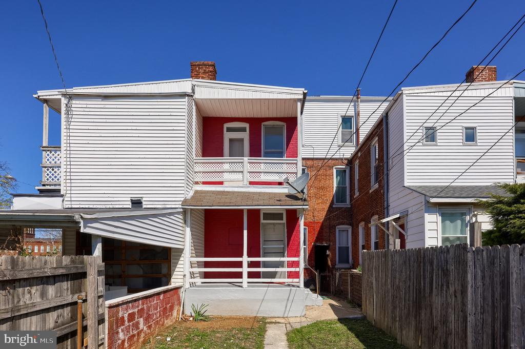 702 YORK STREET