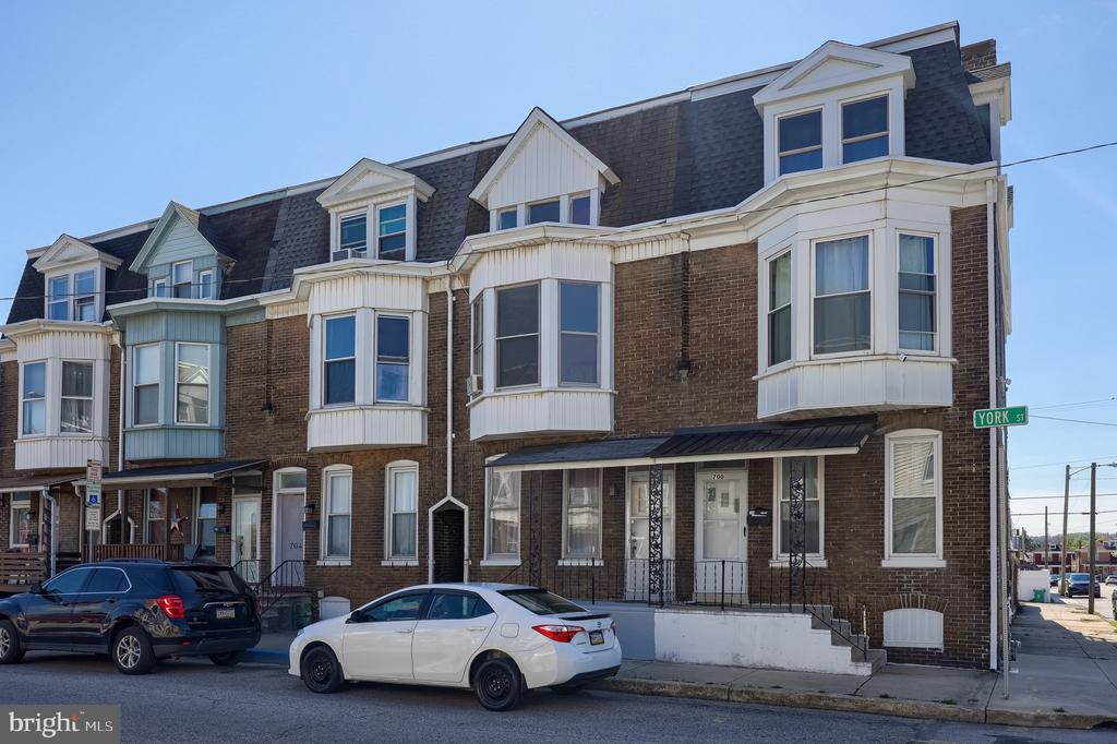 702 YORK STREET