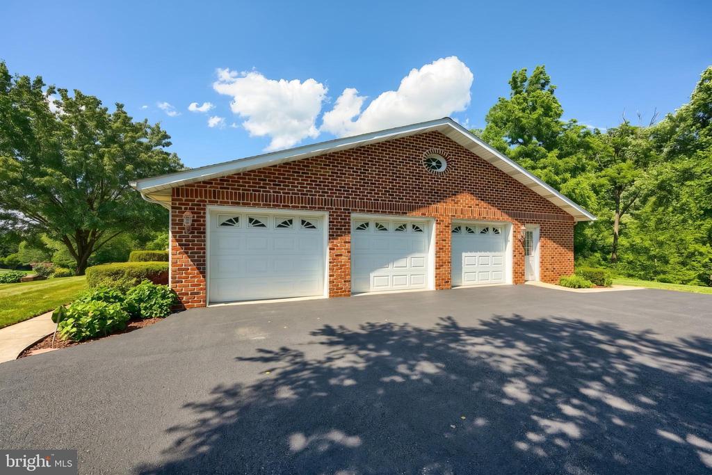 3617 CIMMERON ROAD
