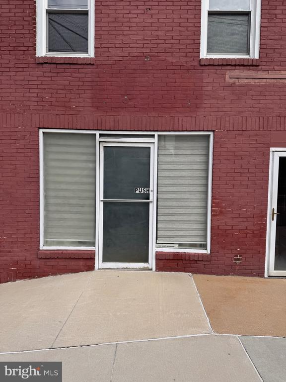 141 W BROADWAY