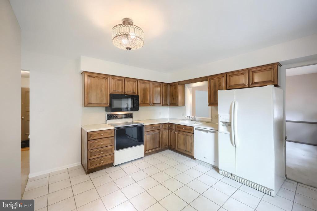 2156 SOUTHBROOK DRIVE