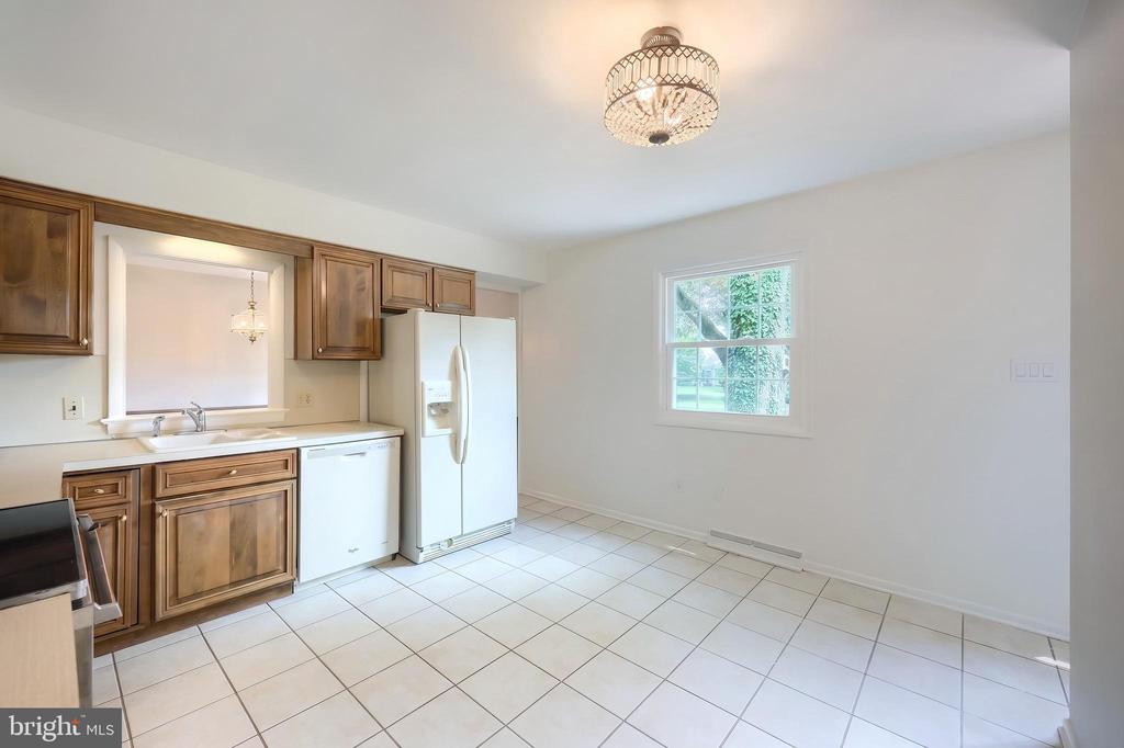 2156 SOUTHBROOK DRIVE