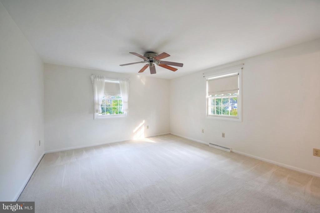 2156 SOUTHBROOK DRIVE