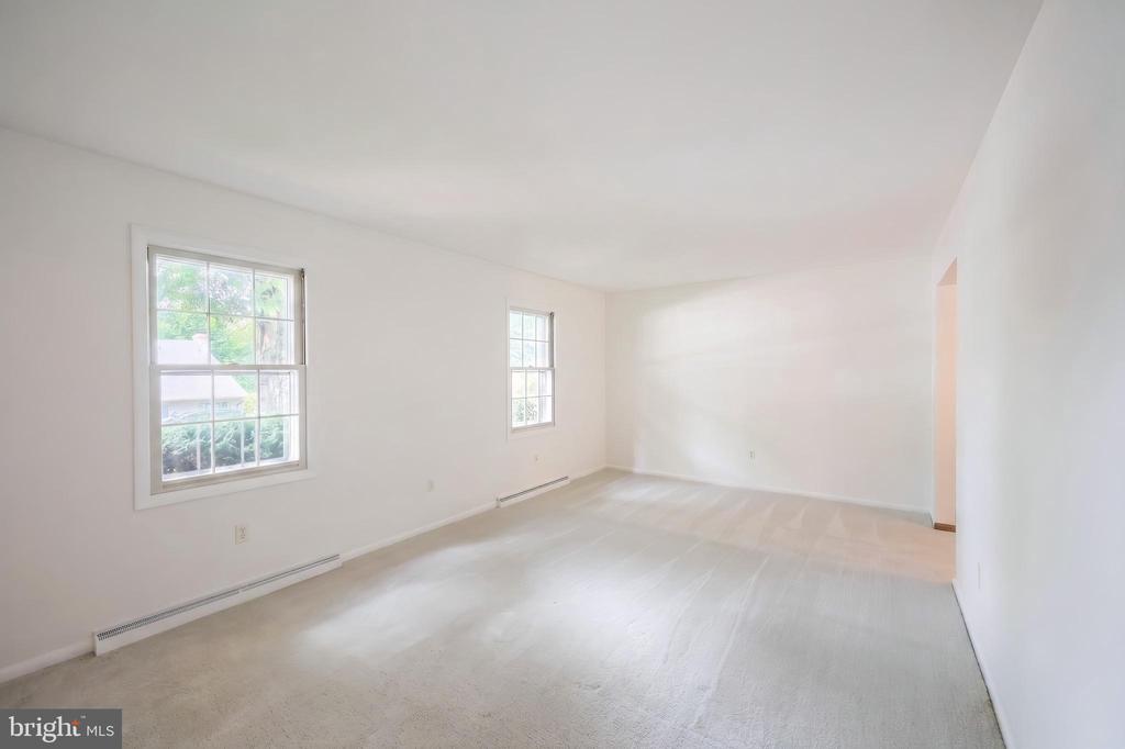 2156 SOUTHBROOK DRIVE