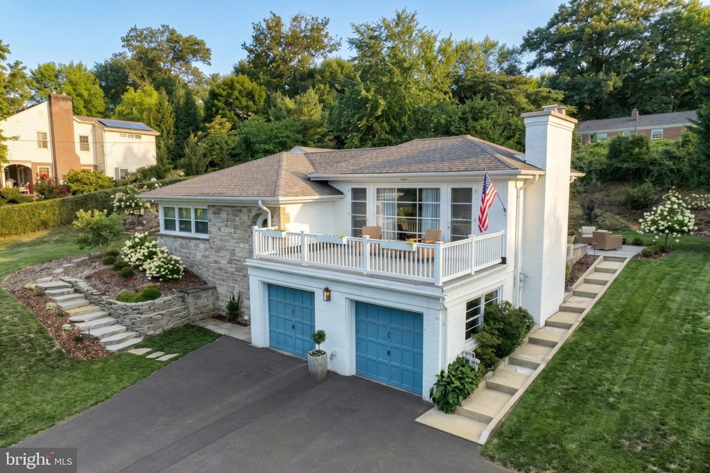 1366 SLEEPY HOLLOW ROAD