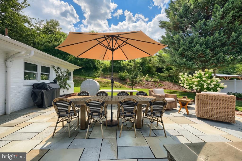 1366 SLEEPY HOLLOW ROAD