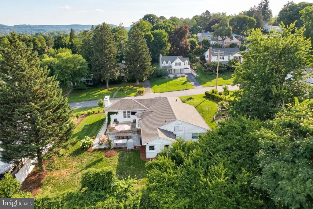 1366 SLEEPY HOLLOW ROAD