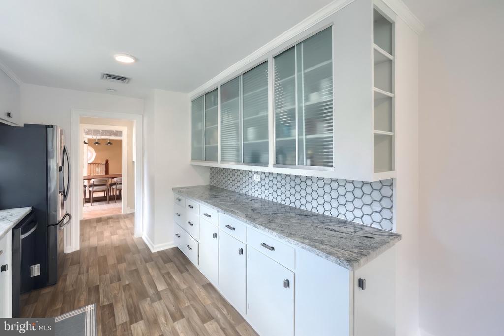 1366 SLEEPY HOLLOW ROAD