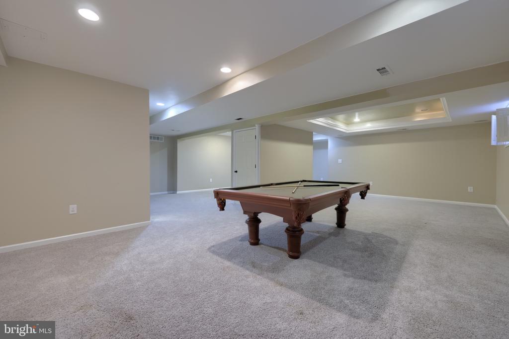 1404 FARM CROSS WAY