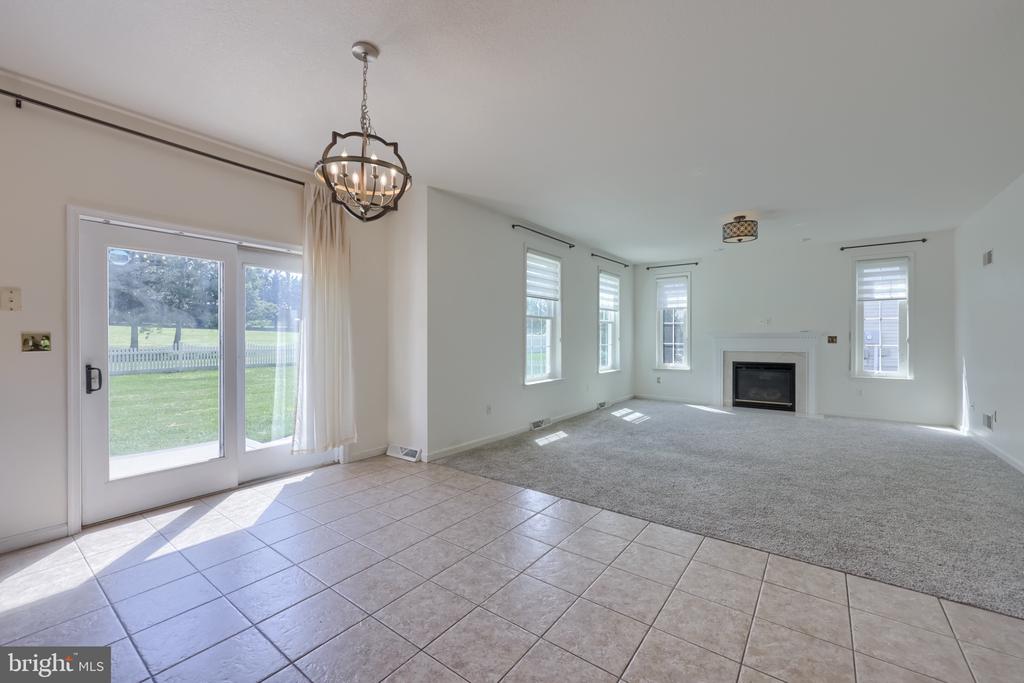 1404 FARM CROSS WAY