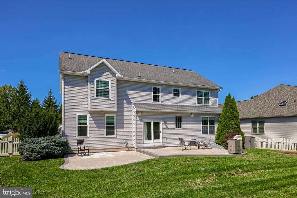 1404 FARM CROSS WAY