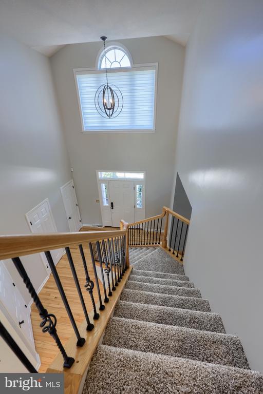 1404 FARM CROSS WAY
