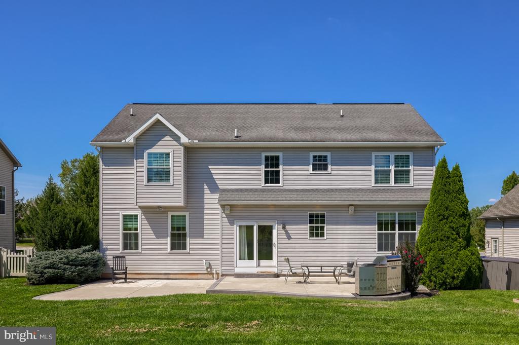 1404 FARM CROSS WAY