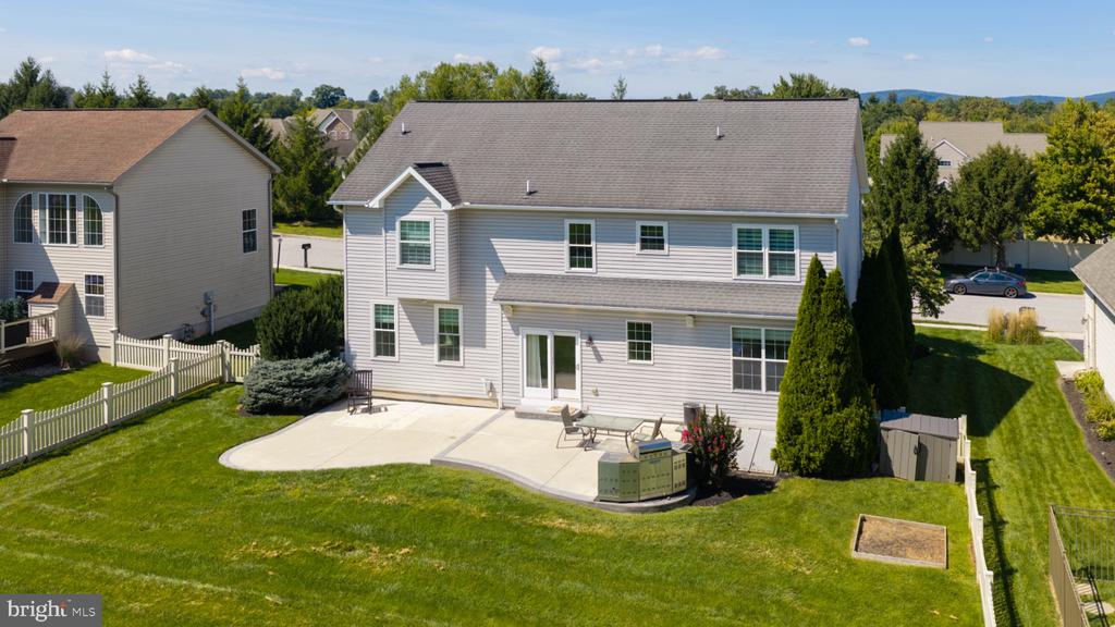 1404 FARM CROSS WAY