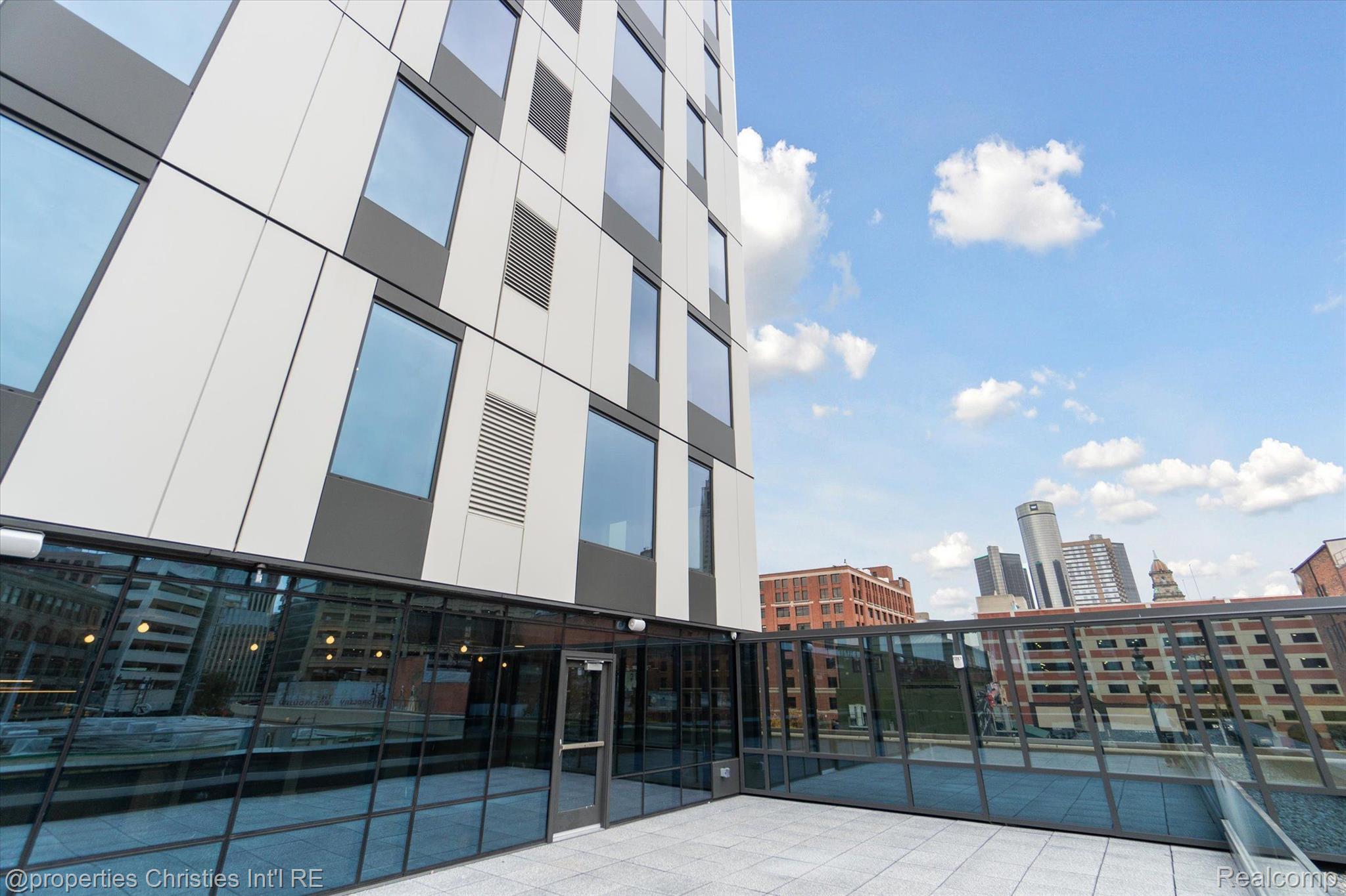 330 GRATIOT Avenue 1501