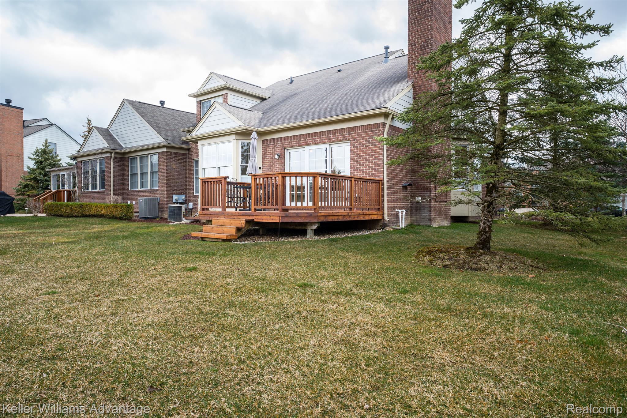 16589 Cottonwood Court