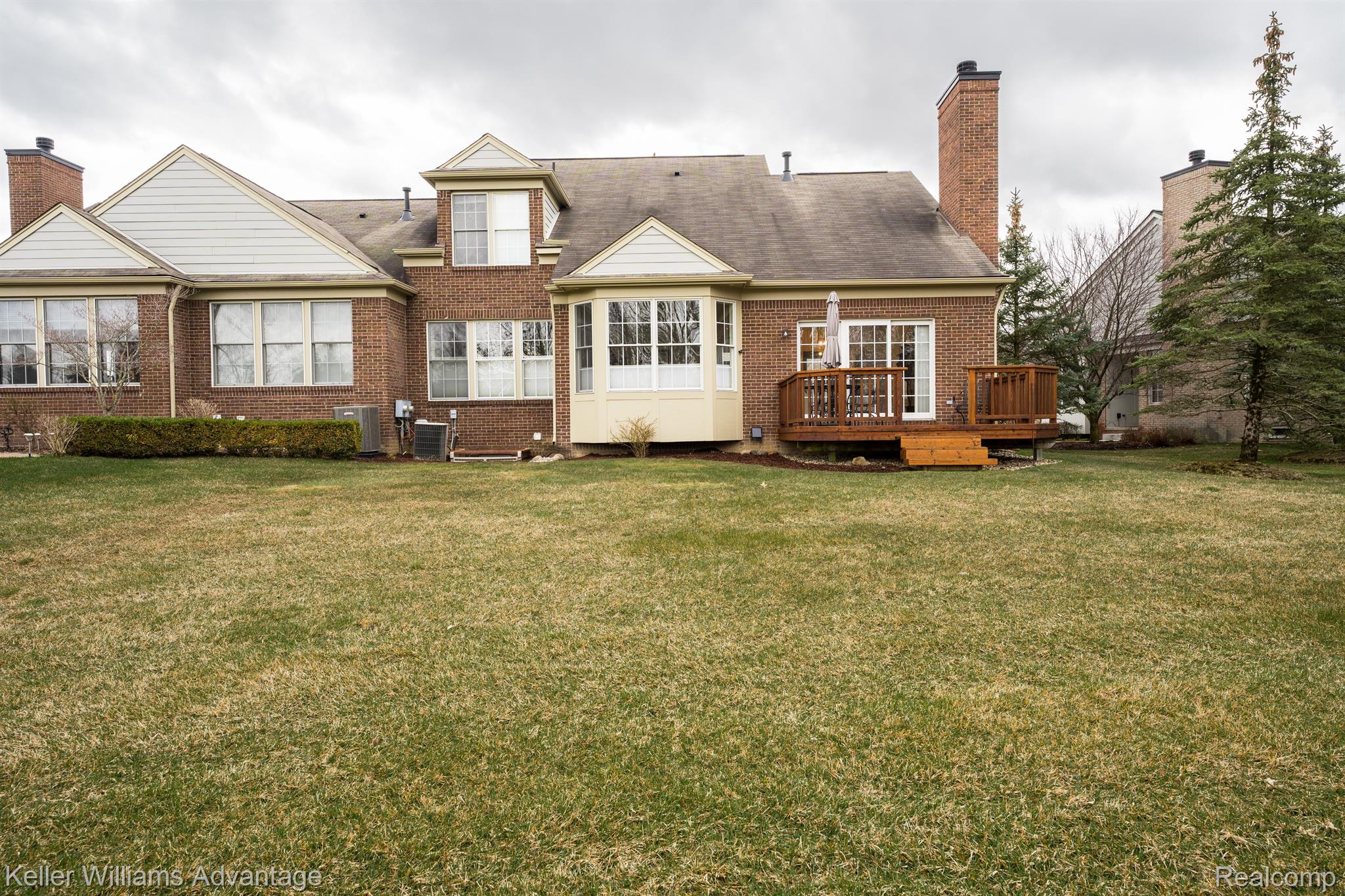 16589 Cottonwood Court