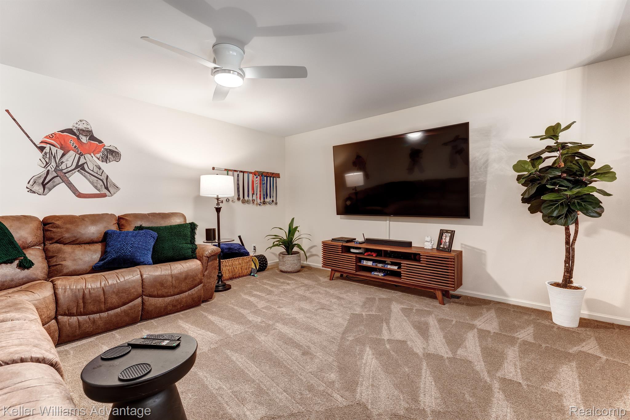 16589 Cottonwood Court