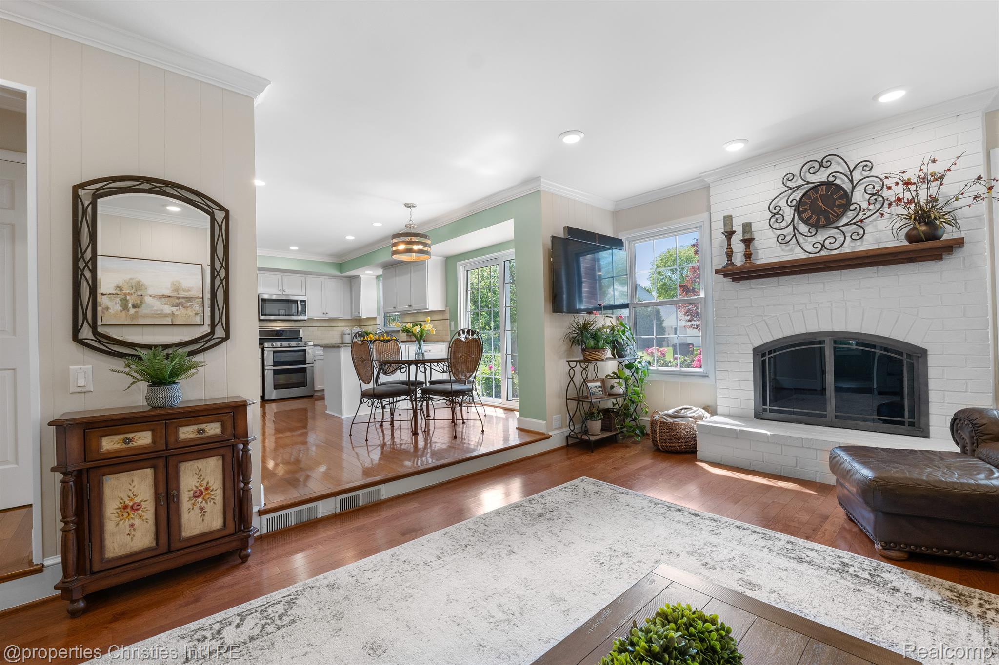4335 GREENSTOWN Drive