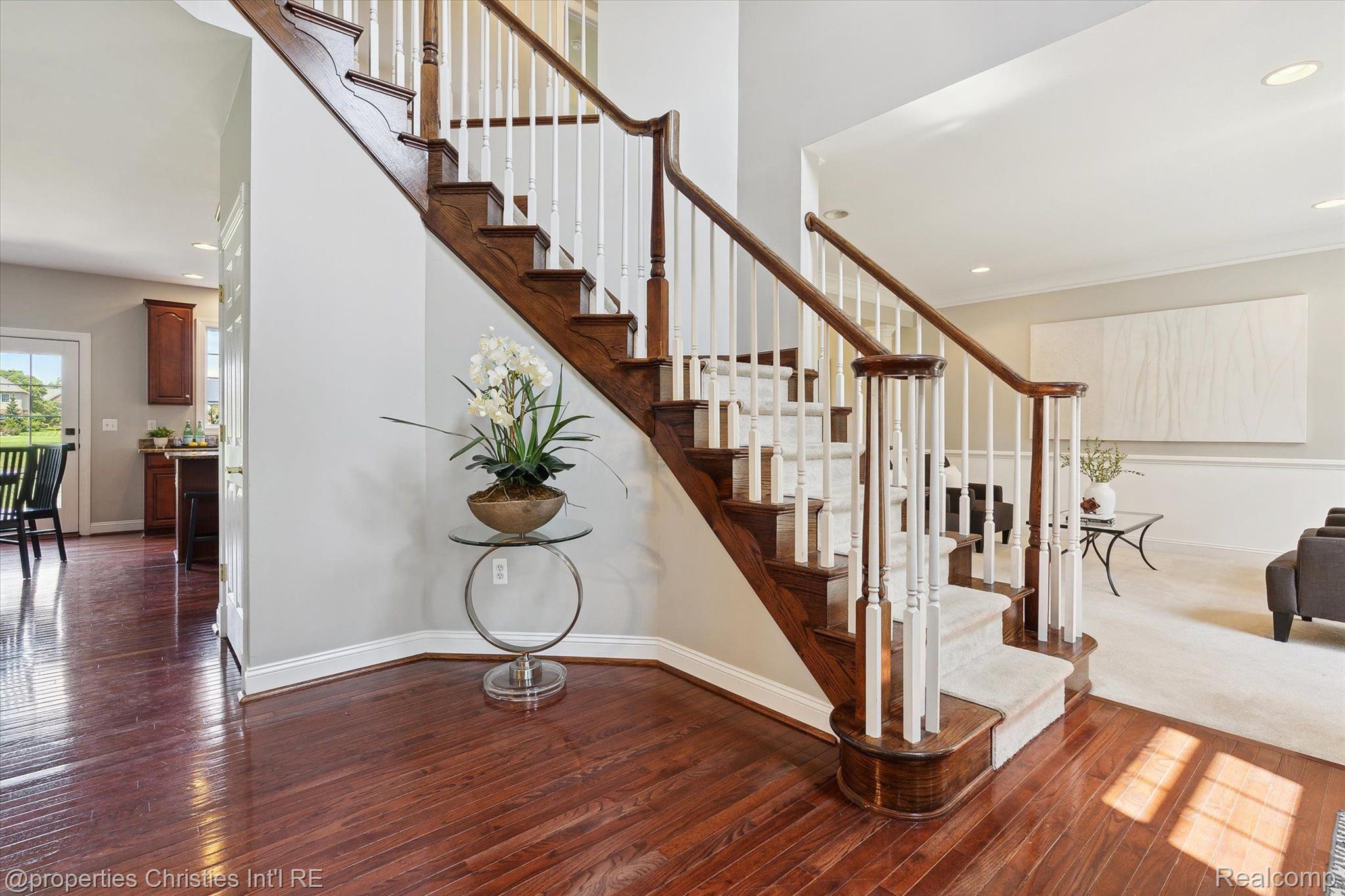 46340 PINEHURST Drive