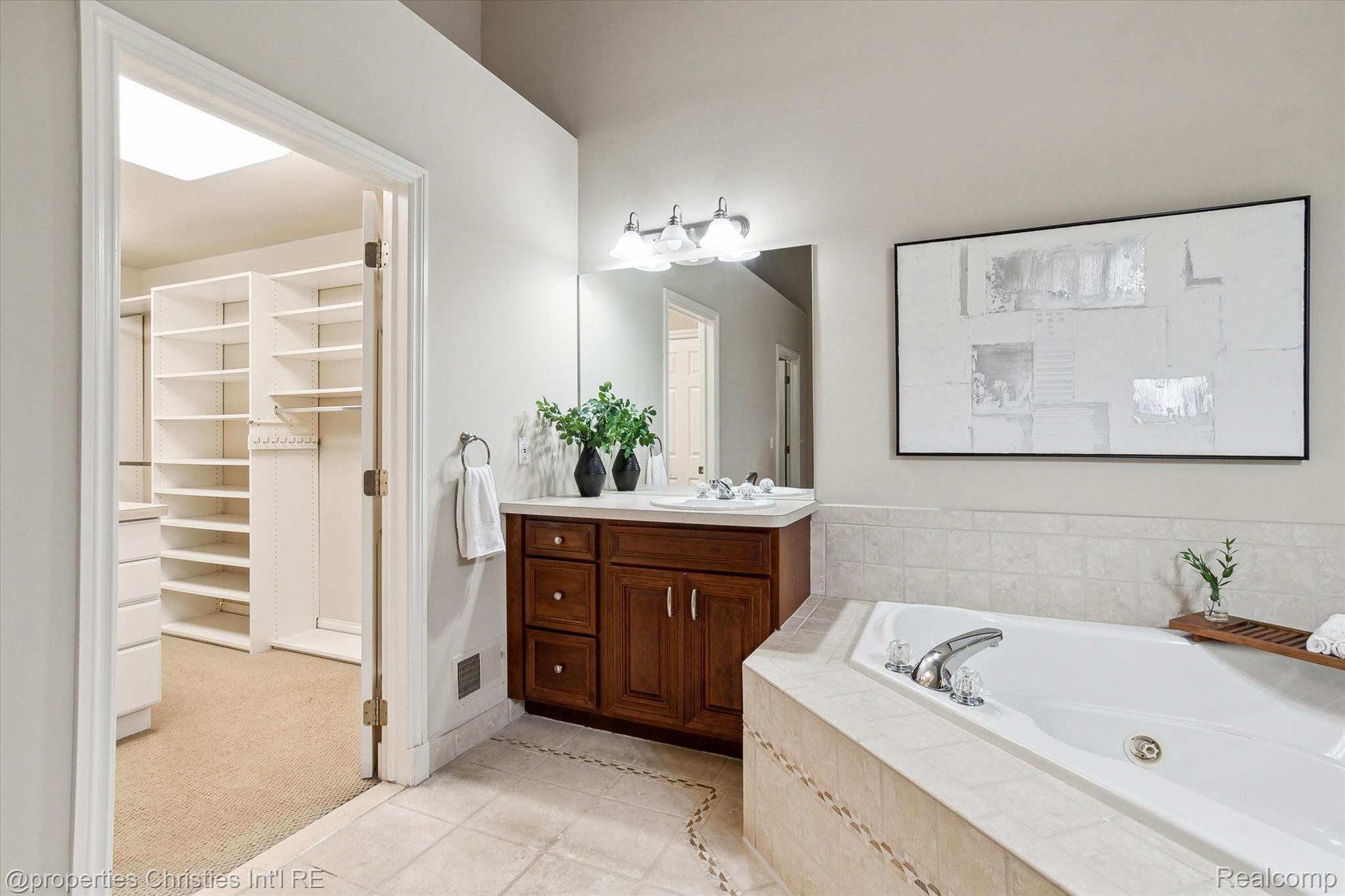 47196 MERION Circle