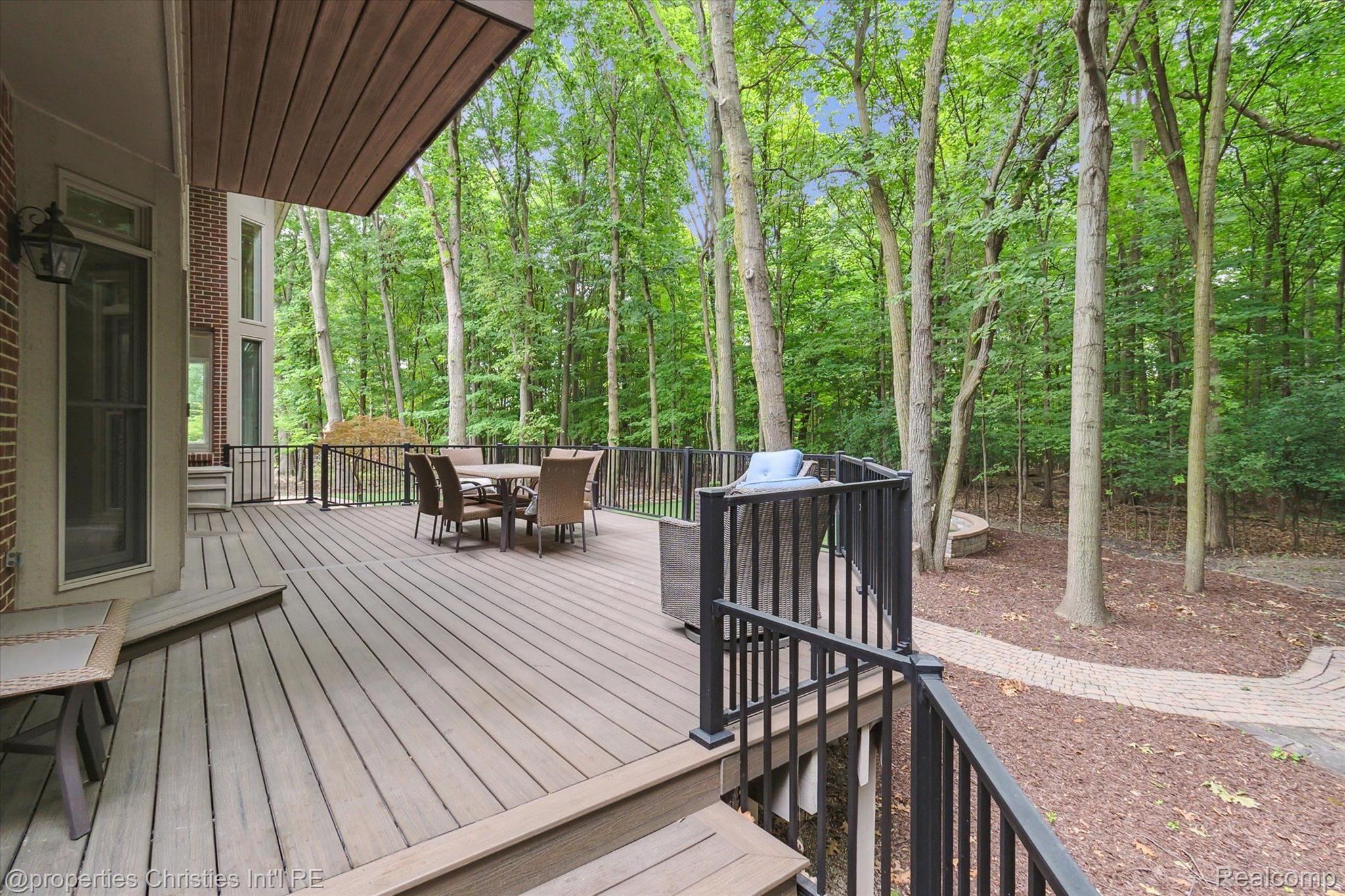 47196 MERION Circle