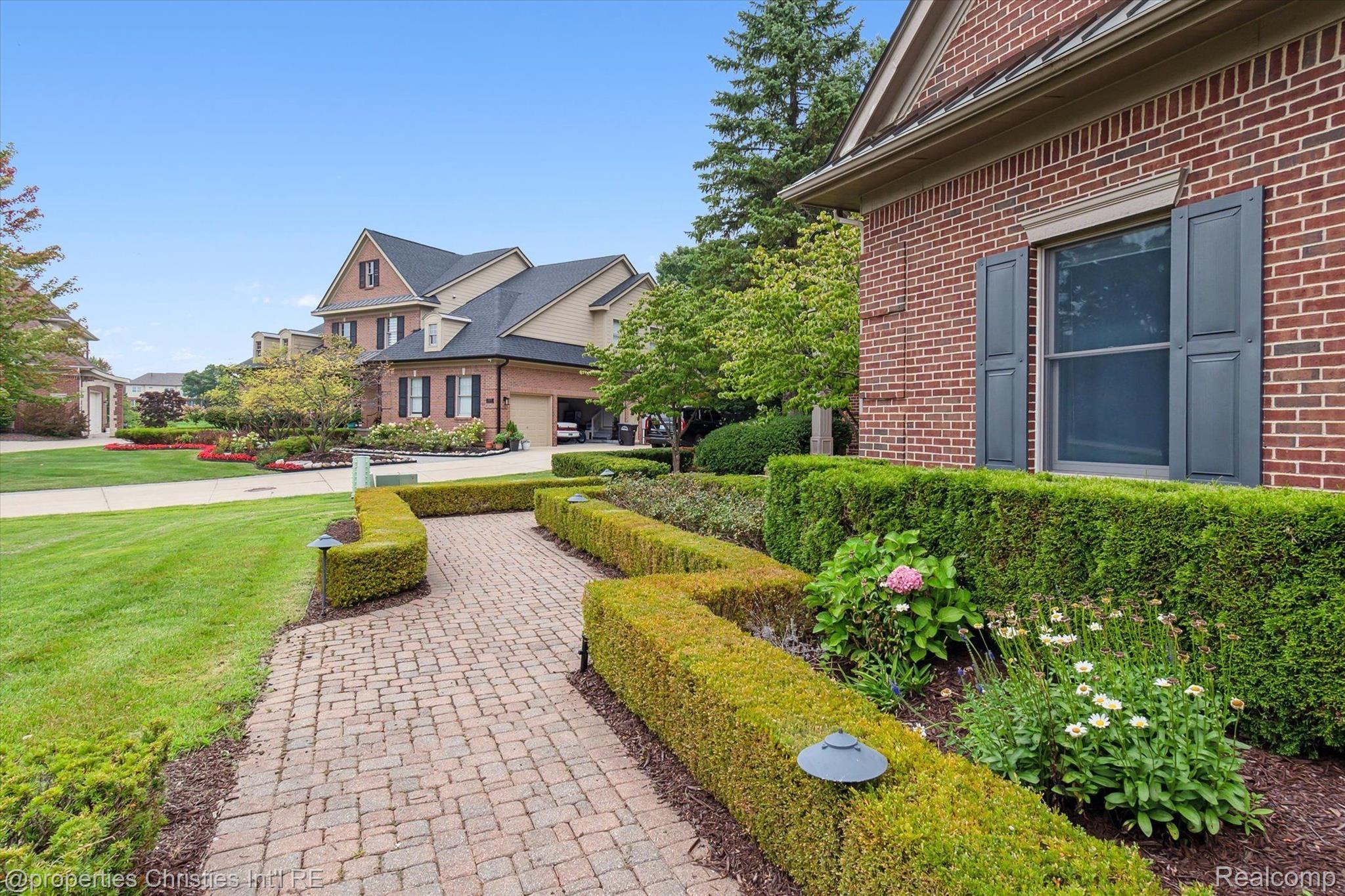 47196 MERION Circle