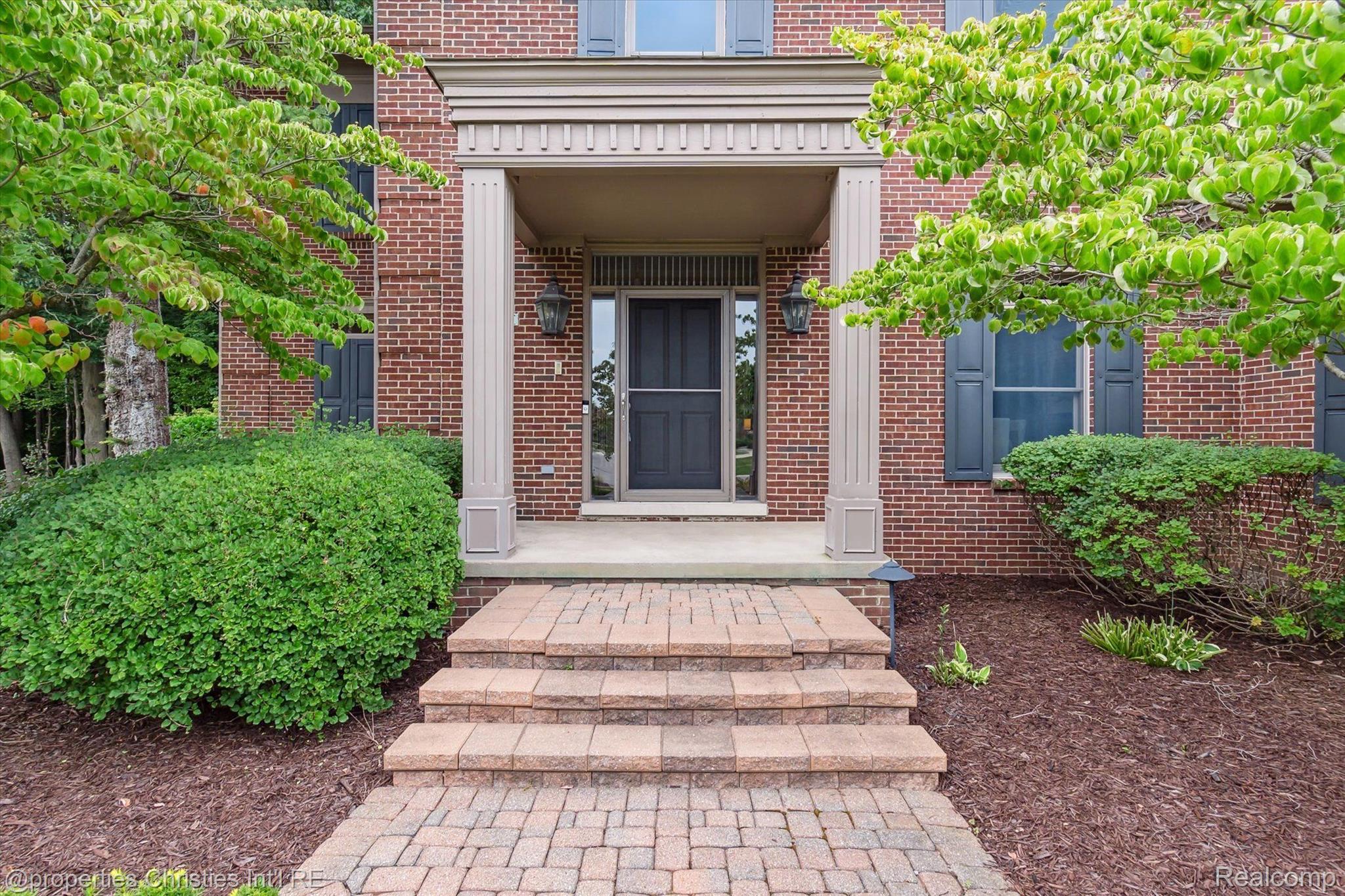 47196 MERION Circle