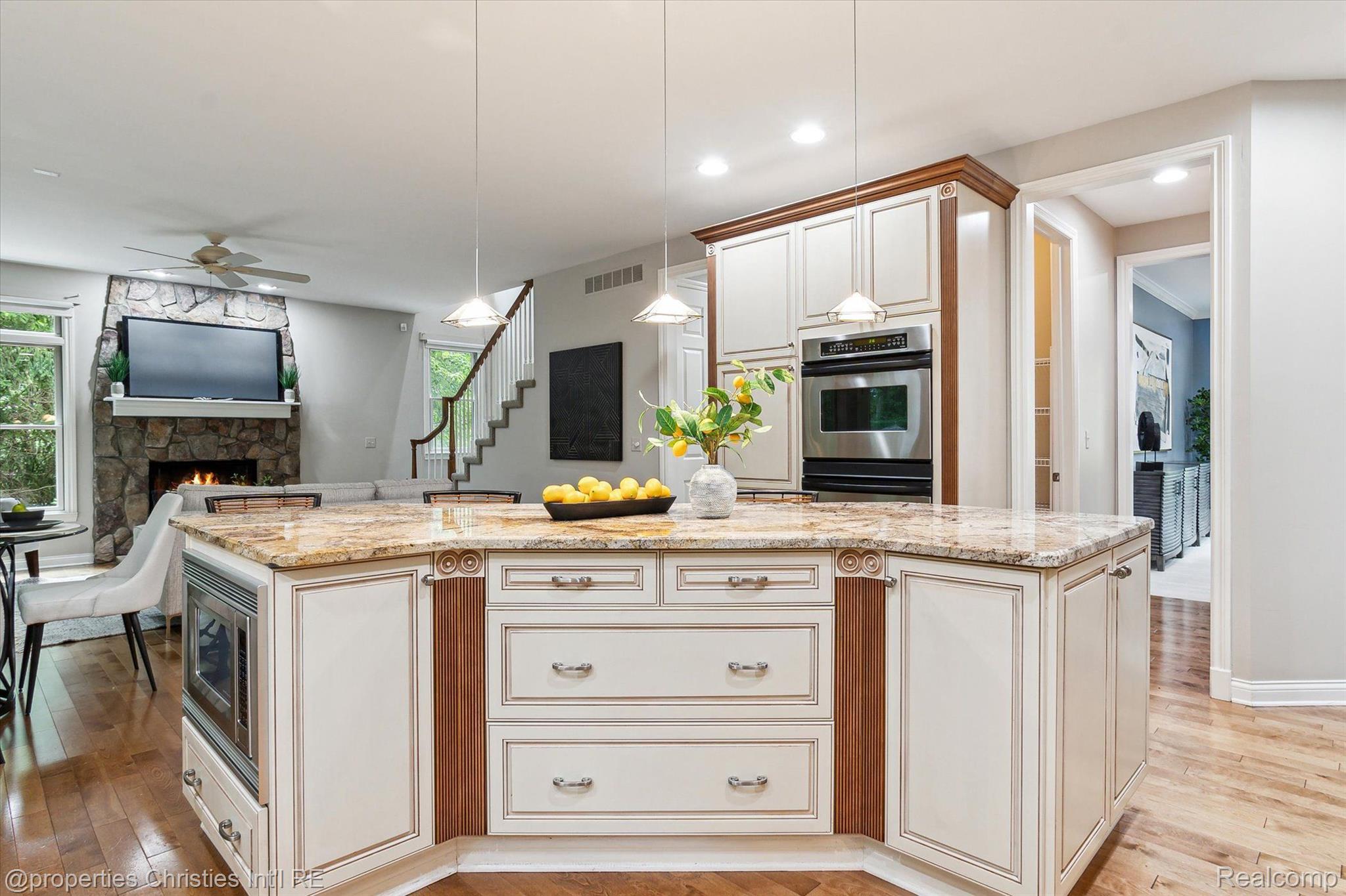 47196 MERION Circle