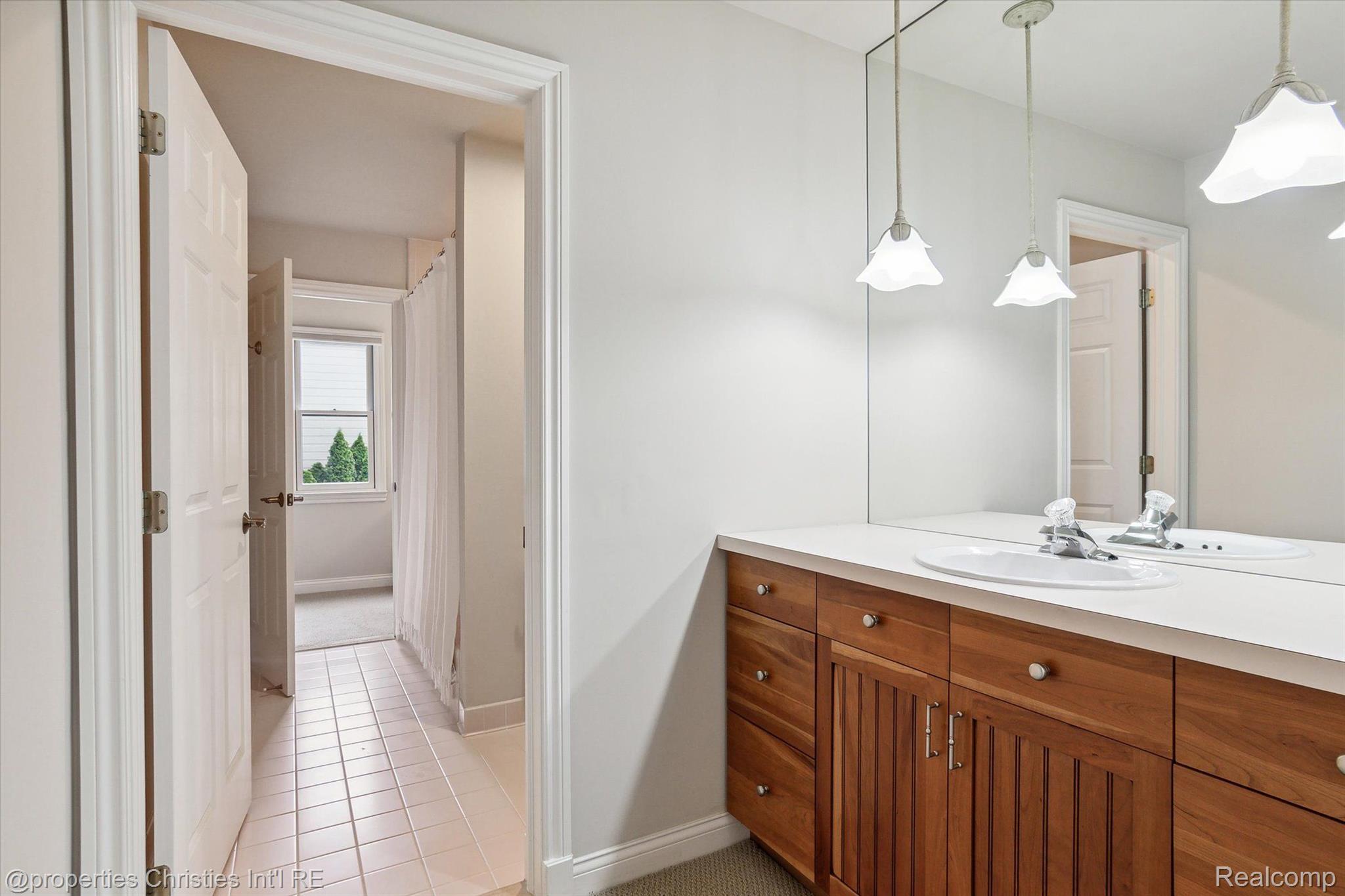 47196 MERION Circle