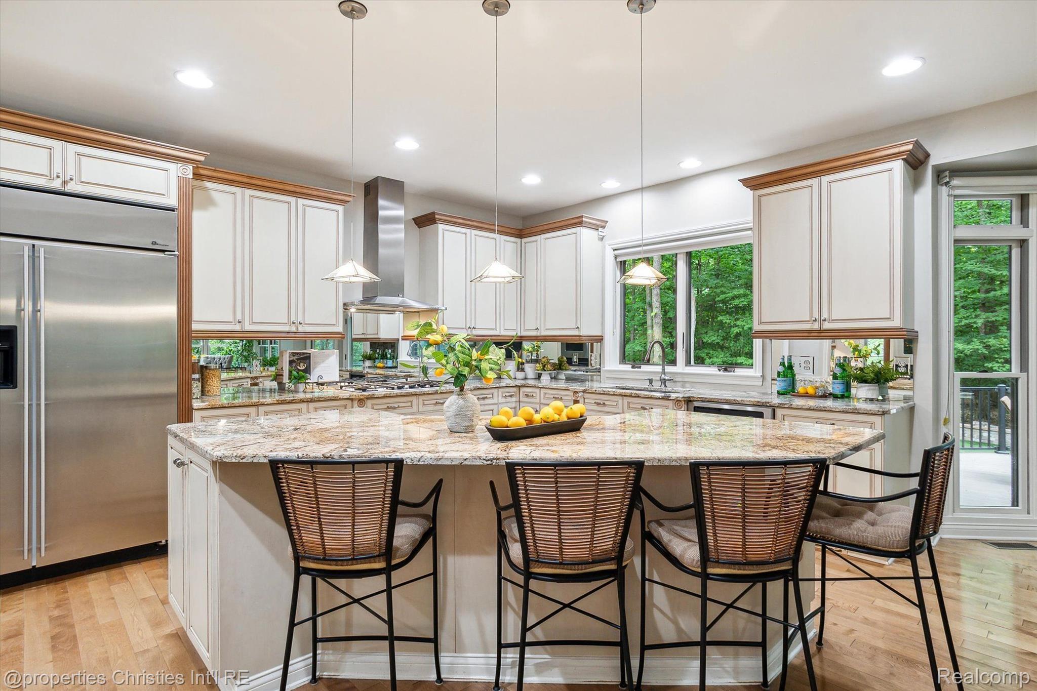 47196 MERION Circle
